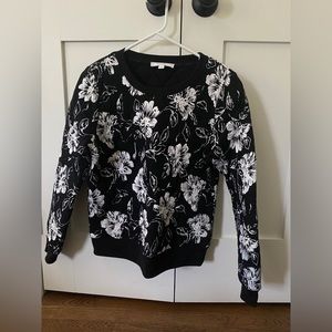 Piperlime Women’s Black And White Quilted Floral Sweatshirt in Size S